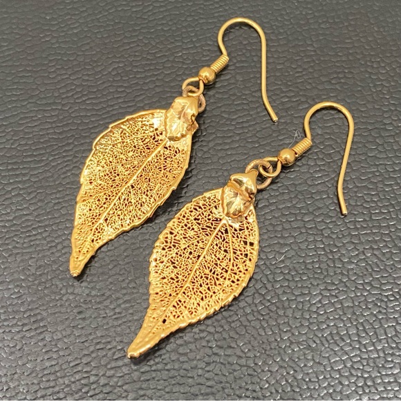 Unsigned Gold-tone Japanese Maple Leaf Dangle Earrings 3.6g - Picture 10 of 10